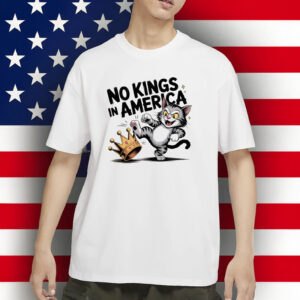 Funny Political Meme Patriotic Tee, No Kings in America Cat T-Shirt