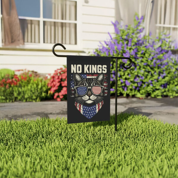 No Kings Flag – Patriotic Cat Garden Flag