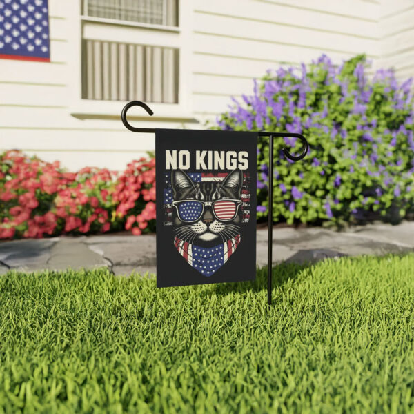 No Kings Flag – Patriotic Cat Garden Flag