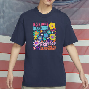 No Kings in America Shirt – Pro-Democracy Political Statement T-Shirt