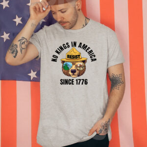Resist Bear No Kings In America Since 1776 T-Shirt