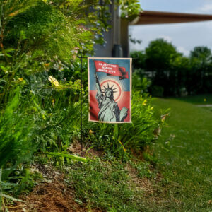 anti-trump lawn flag-rejecting kings since 1776 garden flag