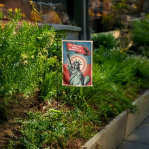 anti-trump lawn flag-rejecting kings since 1776 garden flag