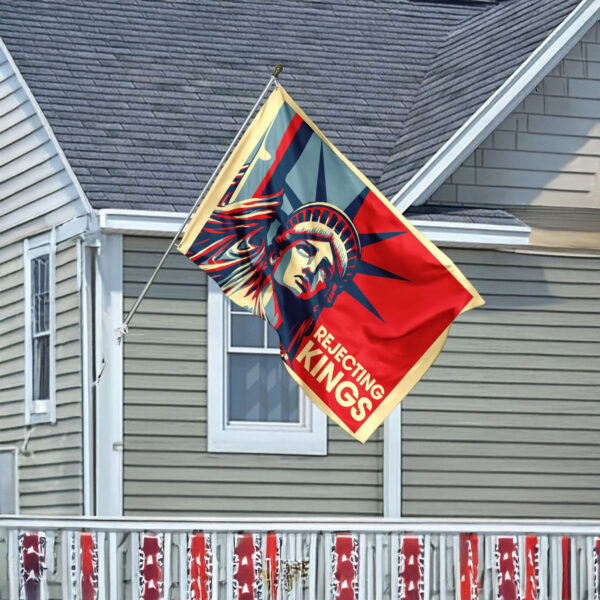 statue of liberty protest flag, rejecting kings house flag